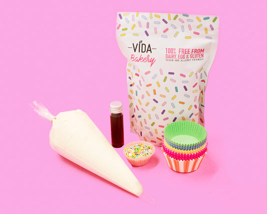 Vanilla Cupcakes - DIY Kit